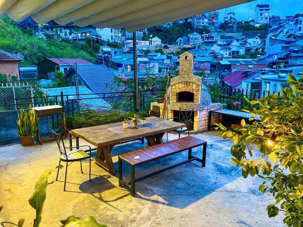 La Nha Homestay Đà Lạt Extérieur photo